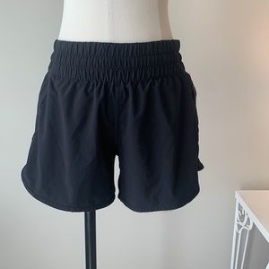 Black lulu track that short 3 inch size 10!!